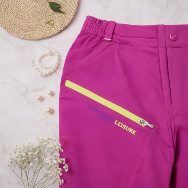 شلوار کوهنوردی زنانه چایوسایت مدل LEISURE کلوز آپ از جیب سمت چپ